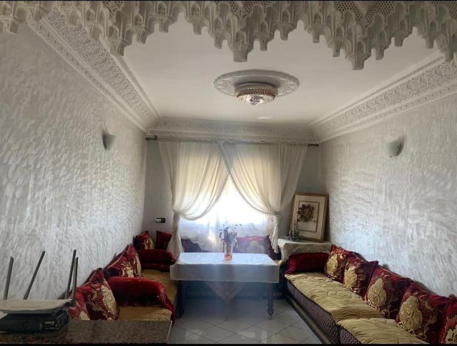 Adorable Apartamento A 8 Min Del Aeropuerto De Casablanca,Wifi Ultra Rapido Y Parking Gratis Derroua Eksteriør billede