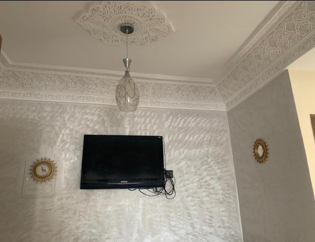 Adorable Apartamento A 8 Min Del Aeropuerto De Casablanca,Wifi Ultra Rapido Y Parking Gratis Derroua Eksteriør billede
